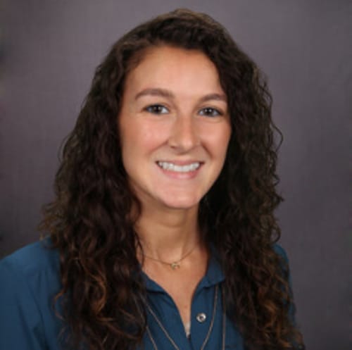 Headshot of Lauren Ayello, LMHC