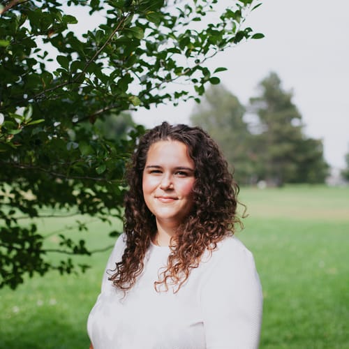 Headshot of Alison Blunk, LPC