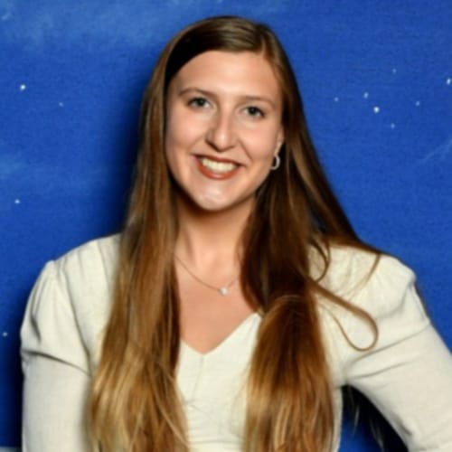 Headshot of Leah Lashlee, LCSW