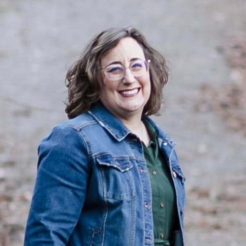 Headshot of Annette Rood, LPC