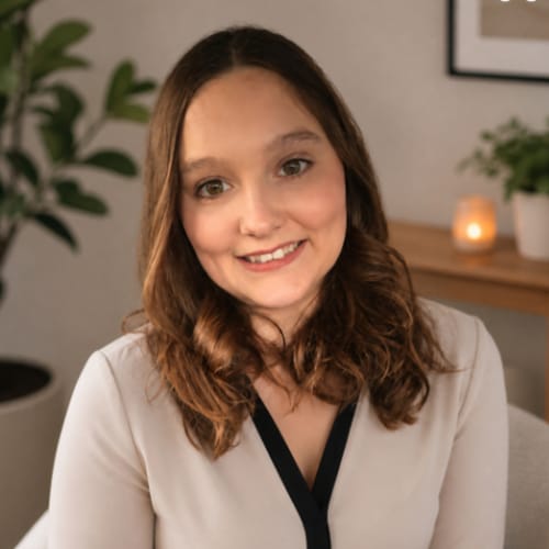 Headshot of Raquel Konja, LCSW
