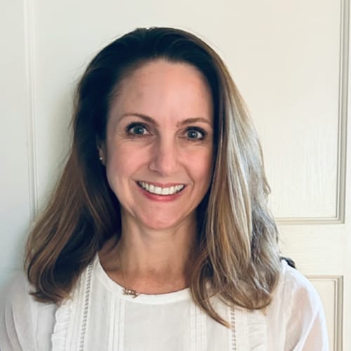 Headshot of Diana Wright-Aveson, LMFT