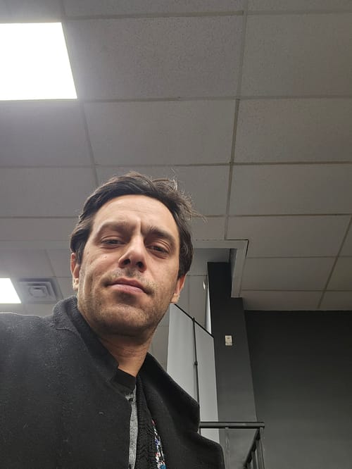 Headshot of Julian Kaval, LMHC