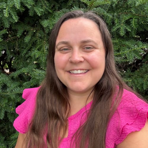 Headshot of Eleni Peltekis, LPC