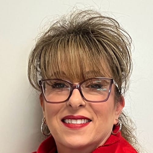 Headshot of Wendi Rabucha, LCSW