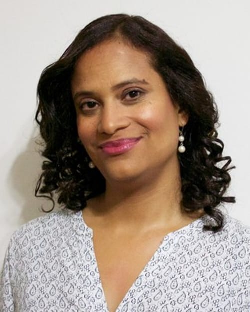 Headshot of Zoe Reyes, LCSW