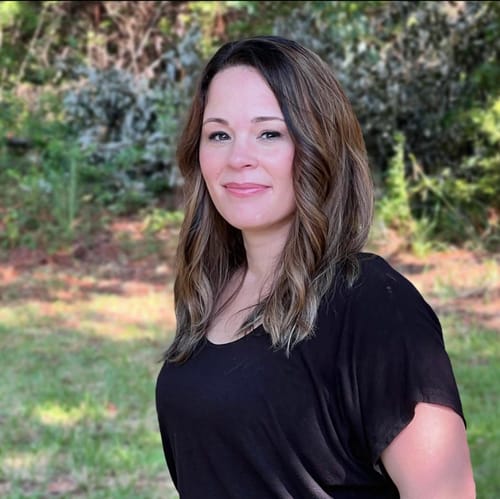 Headshot of Kari Reed, LMHC
