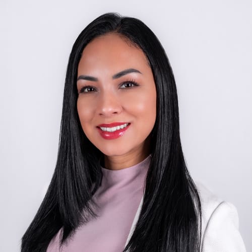Headshot of Yuliana Zapata, LCSW