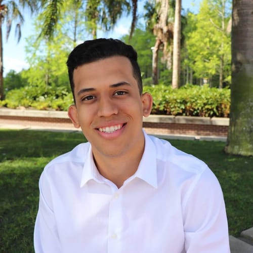 Headshot of Abraham Tatis, LMHC