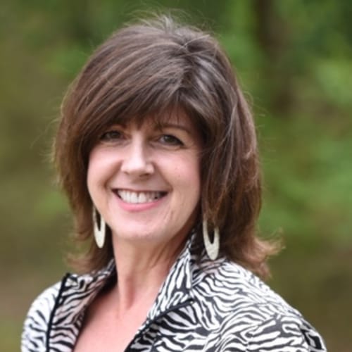 Headshot of Laura Locke, LPCC