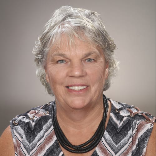 Headshot of Suze Maze, LCSW