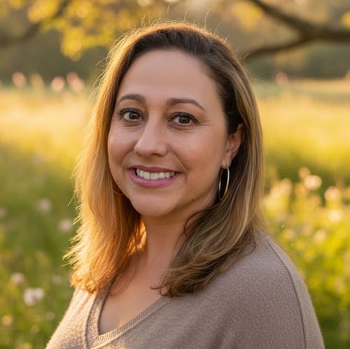 Headshot of Dianette Oliva, LMHC