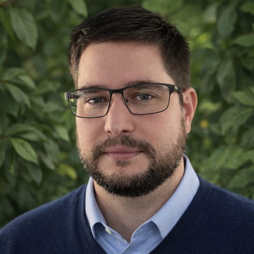 Headshot of William Bomkamp, LISW