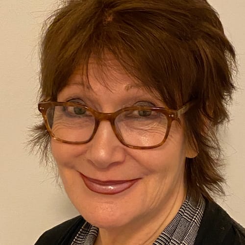 Headshot of Jennifer Roberts, LCSW