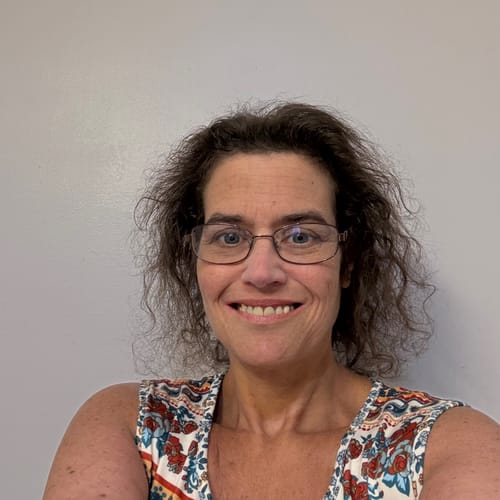 Headshot of Lauren Peffer, LCSW