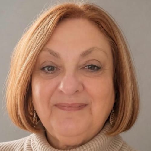 Headshot of Louise Cangialosi, LCSW