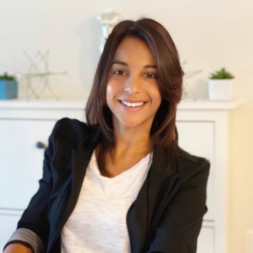 Headshot of Ileana Angeles, LMHC
