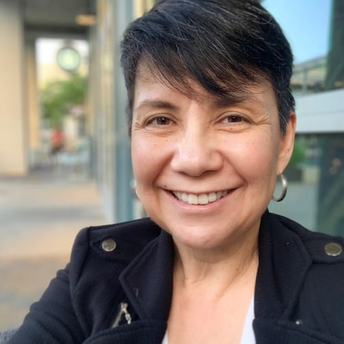 Headshot of Loretta Macias, LPC