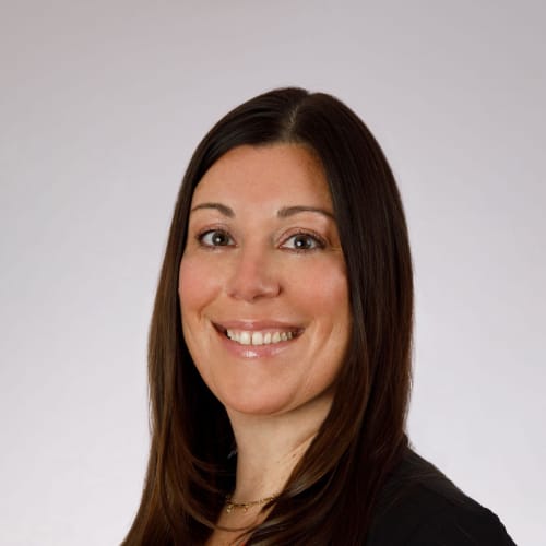 Headshot of Keri Pinelli, LCSW