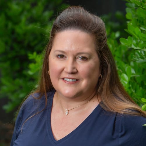 Headshot of Laura Woelfel, LPC