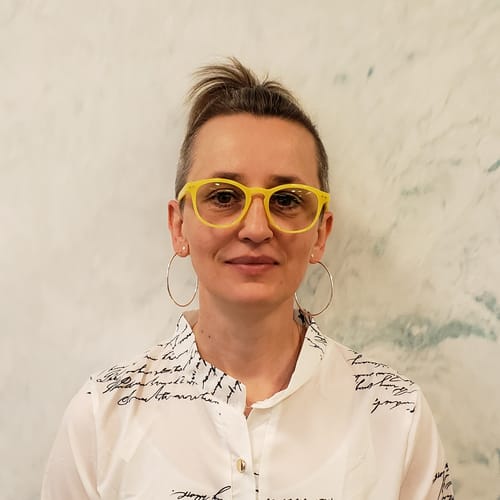 Headshot of Jola Dzierzynska, LCSW
