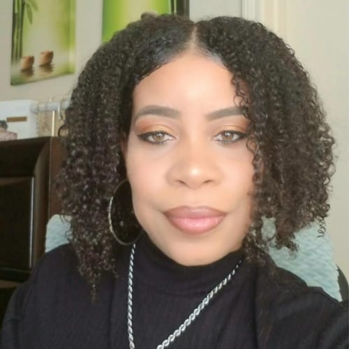 Headshot of Taiwana O'Neal, LCSW