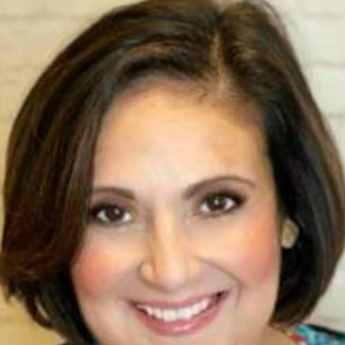 Headshot of Ana Olaciregui, LCPC