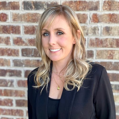 Headshot of Lauren Decker, LPC