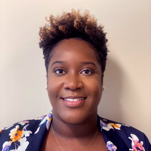 Headshot of Shavonna Fitzgerald, LCSW