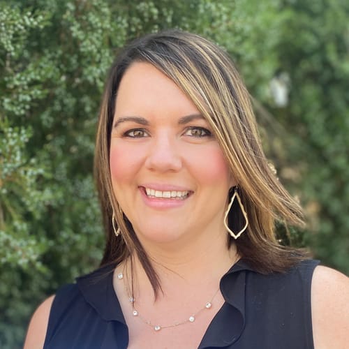 Headshot of Lauren Timkovich, LCSW