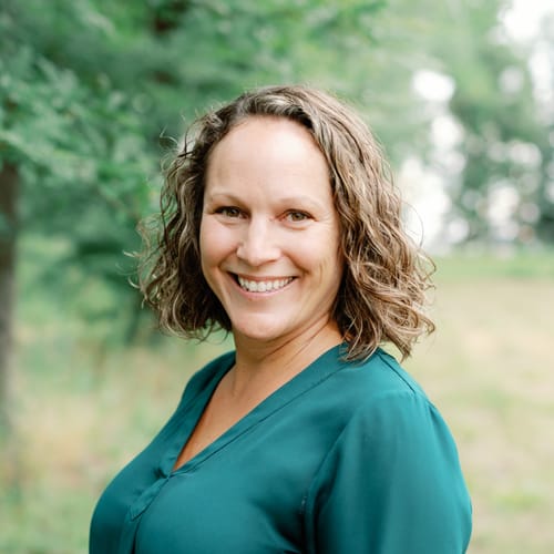 Headshot of Mariah Hofmeister, LCSW