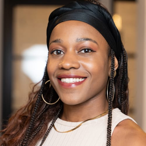 Headshot of Amaka Agulue, LMHC