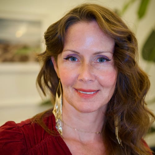 Headshot of Victoria Von Berg, LCSW