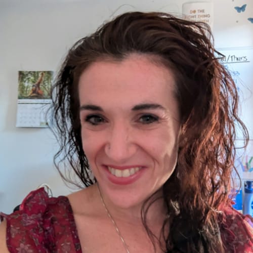 Headshot of Rachel Perlman Szekely, LCSW