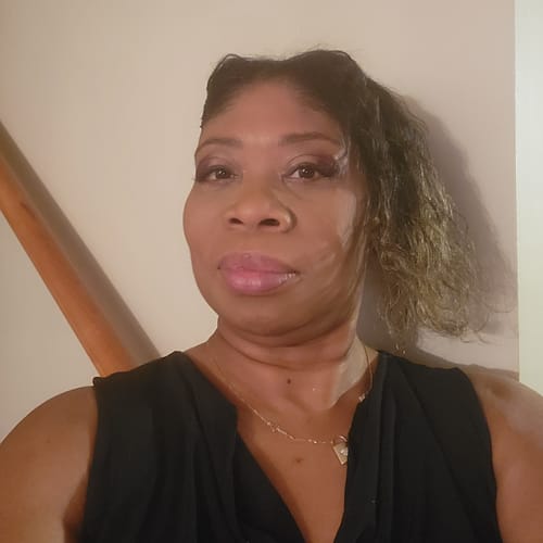 Headshot of Rouchelle Macon, LCPC