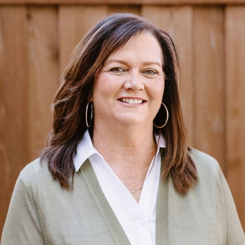 Headshot of Lisa Gibson, LPC