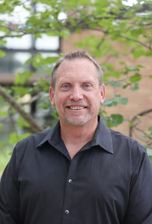 Headshot of Thomas Saathoff, LPC