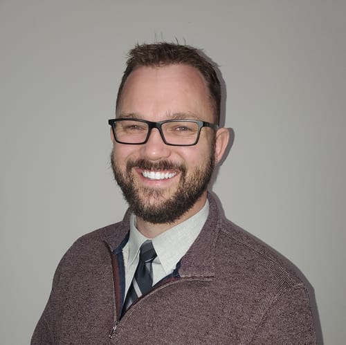 Headshot of Shawn Faust, NP