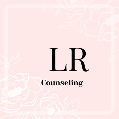 Headshot of L. Rebecca DiLisciandro, LPC