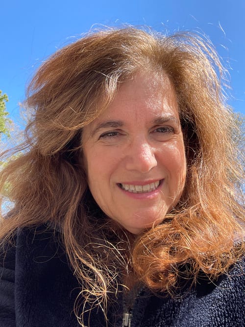 Headshot of Lauren Froitzheim, LCSW