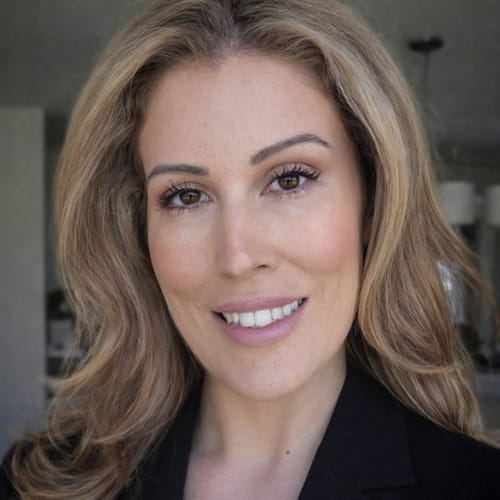 Headshot of Sue Santos, LPC