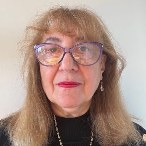 Headshot of Zinaida Polishchuk, LPC