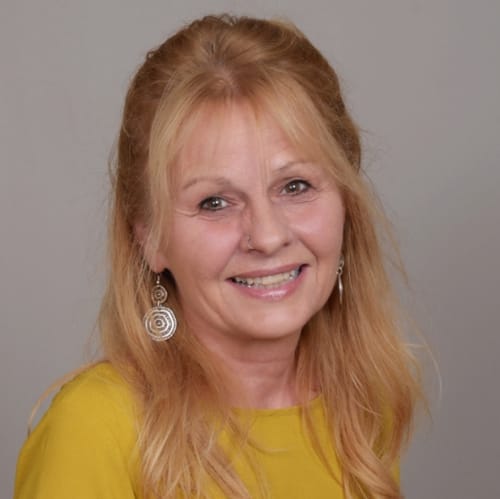Headshot of Lisa Yoshida, LMHC