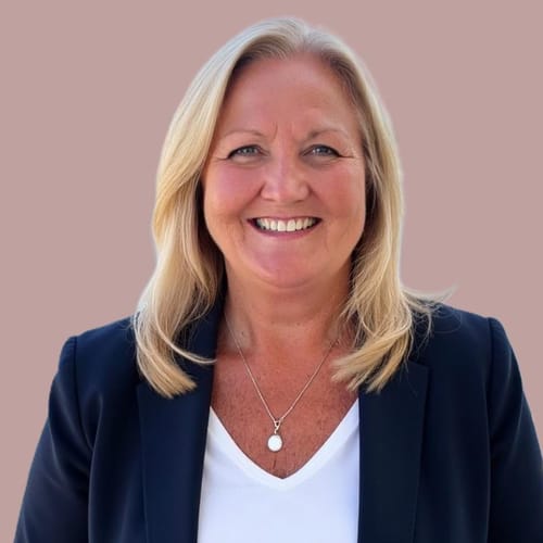 Headshot of Elisabeth Kvalo-Savino, LPC