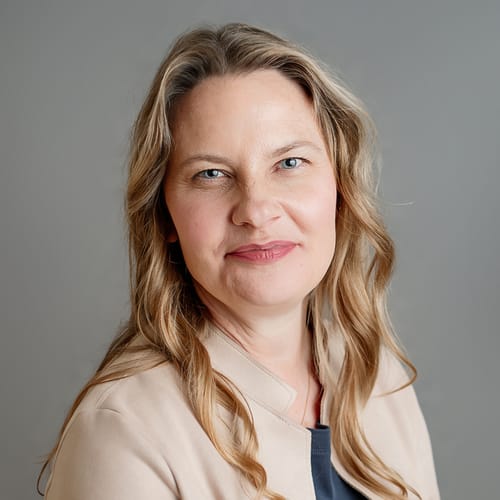 Headshot of Maelea vonHunke, LCSW