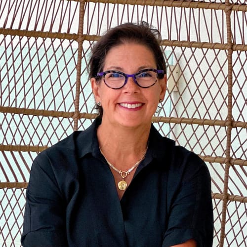 Headshot of Lesa Rader-Giberson, LPC