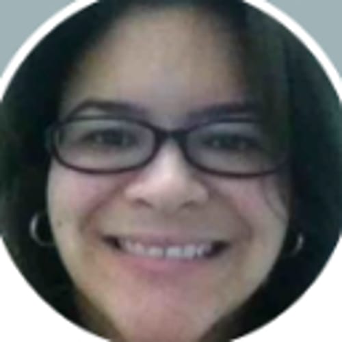 Headshot of Alexza Gutierrez, LCSW