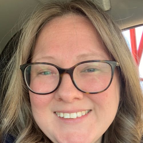 Headshot of Jessica Pustka, LPC
