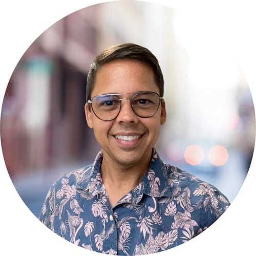Headshot of Leonardo Marin, LMHC