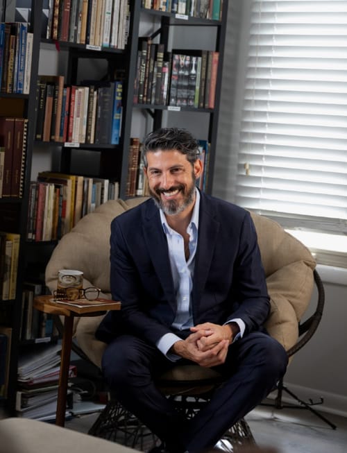 Headshot of Juan Turon, MFT